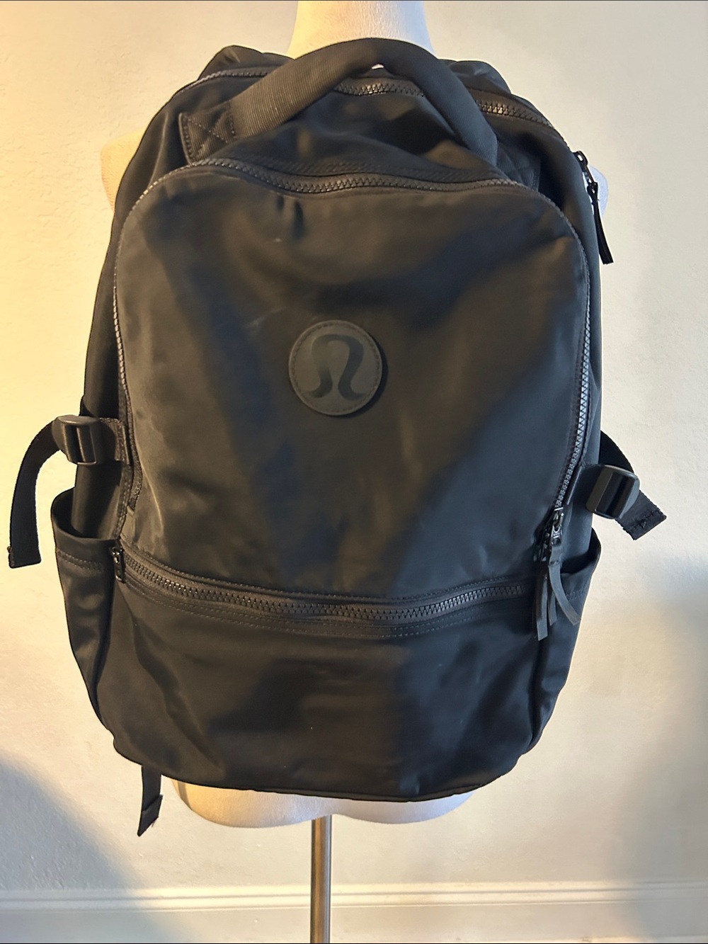 lululemon new crew athletica Men's Black Windbreaker with Logo Patch